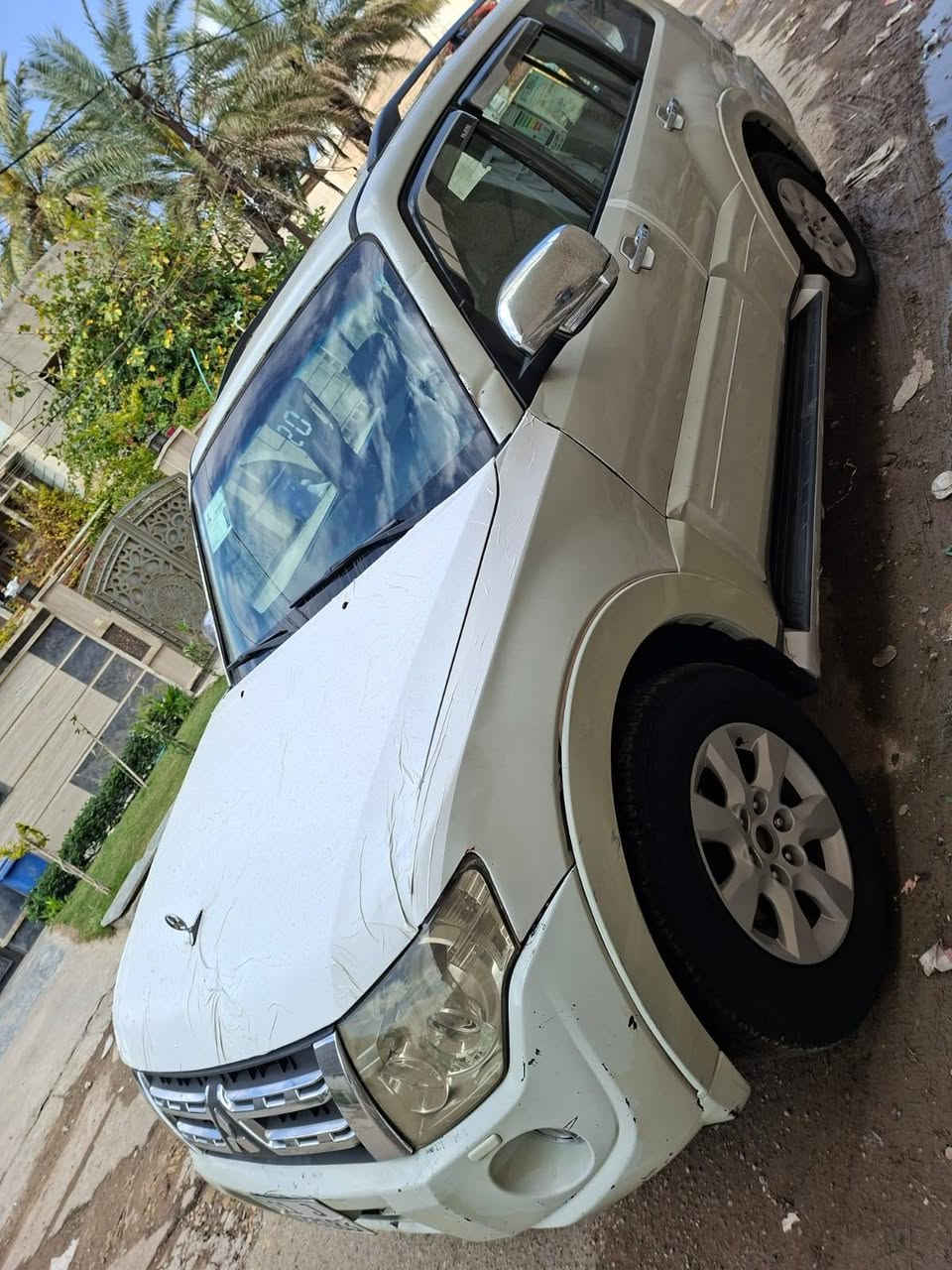 باجيرو 2010 حبتور بسمنه سنويه 2030 رقم جديد
صبغ 3قطع بدون ضربه قويه 
سياره حلوه اونضيفه   مكينه 3.500
السعر110
***********
