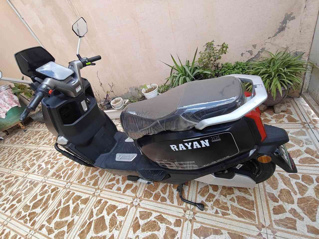 دراجة شحن الريان صاعقة اعلى فئة بالريان
6 بطاريات شرط تاخده على الفحص 
دراجة شحن نظيفة ماخذه صار 3 اشهر 
كهربائيات كلهن شغال ما بيه اي شي 
تاير حجم 12
ملف حجم 2500
***********
