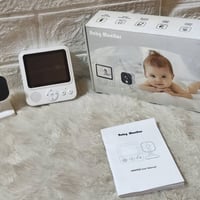 مراقبة أطفال • صوتي ثنائي • مدى ٣٠٠م