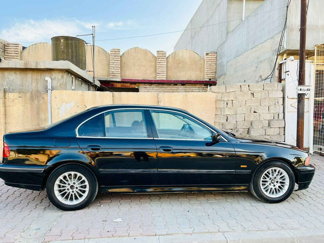 السلام عليكم
بي ام صقر موديل 1998 528iA وارد امريكي لون اسود غير محدد 
مكينه جديده طك كارتون كير شرط  
التبريد ثلج + تدفئة
كشن كهرباء+ تبريد وتدفئه  ستيرن كهرباء تنته 
داخل جلد تحم ستيرن شاشه ايباد كامره 
مصبوغه احزام عكس السايق
تايرات جديد  
4 جام كهرباء رقم بغداد سنوية 2019ساقطه عندي بيه وكاله عامه
مكان السياره كركوك 
السعر 90 وبي مجال
ما متواجد ع ماسنجر 
اتصل وتدلل ‏‪***********‬‏
***********
