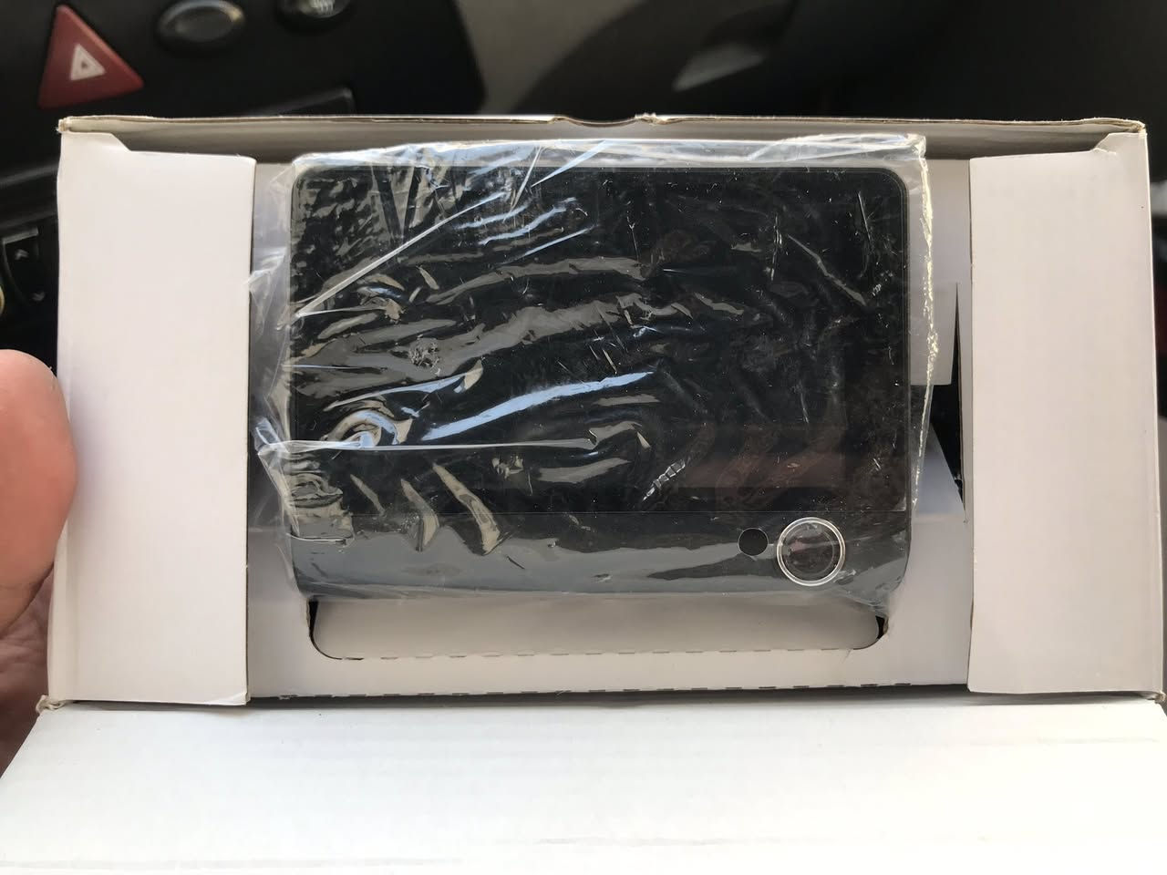 سلام عليكم كامره سياره  امزون بيه 3 كامرات اماميه ومال داخل سياره كامره بك سعر 25 
مكاني البنوك 
الاتصال ***********
