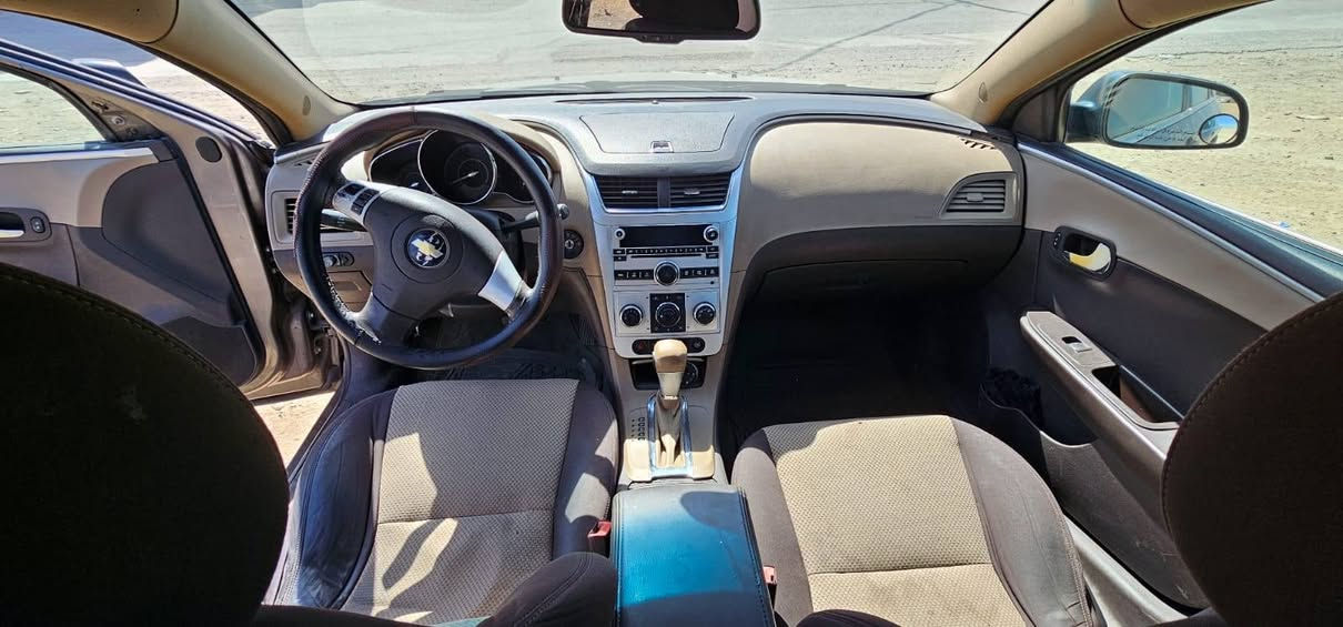 السلام علیکم
فرۆشتن
شۆفرلێت مالیبۆ مودیل ۲۰۱۱
گێر ئۆتۆماتیک
کلین بێ سبوغ
جار جام کارەبا
سوکان ڤۆلیۆم
تەعدید سورعە
تەبرید مەرکەزی 
ویل ۱۷ و تایەکانی زۆر خاوێنن
۱۱٥۰۰۰ رۆشتیە زۆر خاوێنە و مالی دۆستە 
رەقەم و سەنەوی بەسەر جووە
گێر و مەکینە و تەقەو رەقەو تەحویل و وەکالە و برانەوە بەشەرت گۆرینەوەش دەکەم بە شتێک بەدلم بێت
سعرـــــــ۷۰ مەجال
***********
