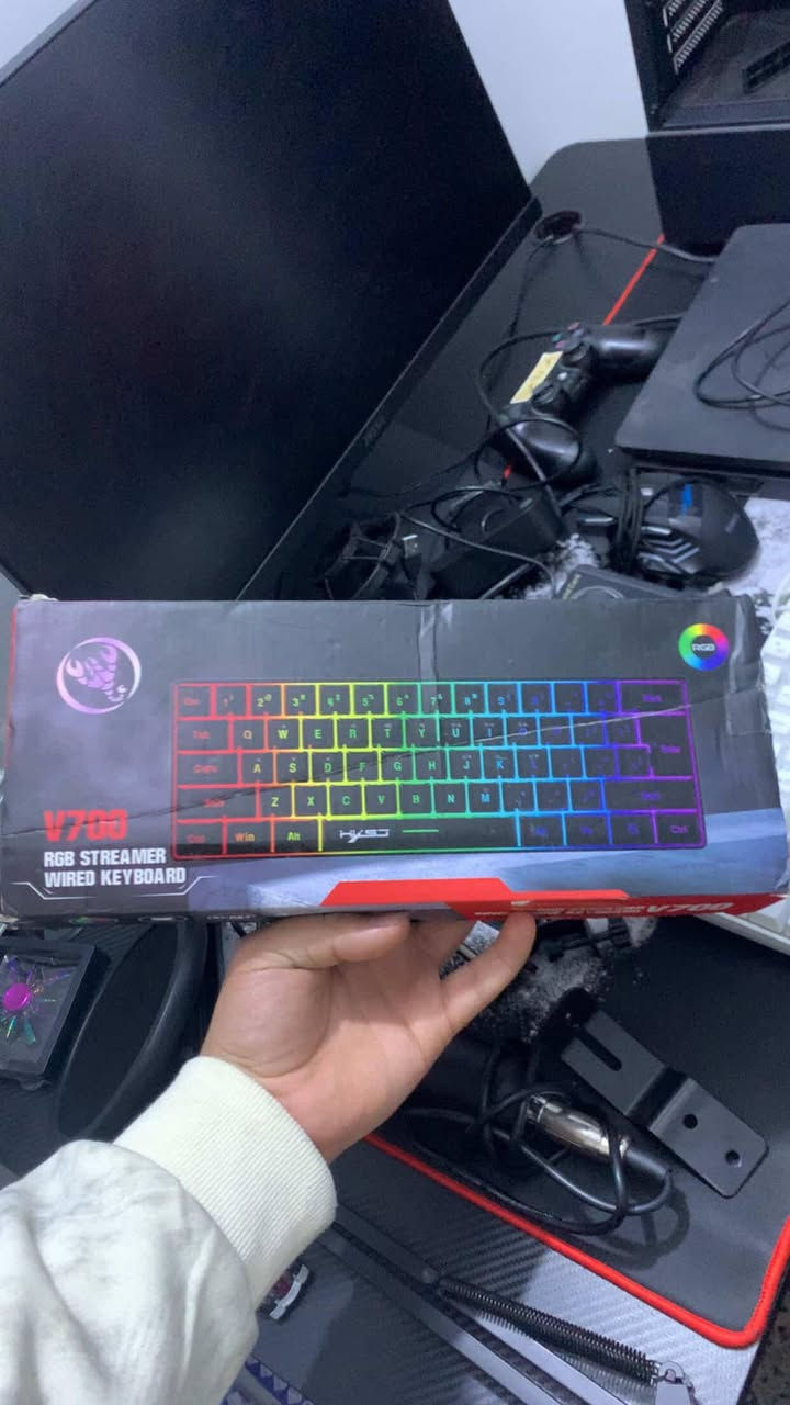 سلام عليكم مجموعة غراض للبيع 
شاشه msi فول hd ستين هرتز 
ماوس كيمنك
كيبورد ميكانيك
مكسر+مايك
كرسي كيمنك جديد ما مستخدم هواي
ميز كيمنك ١٢٠ سم
كيس فارغ شغال مراوحه شغاله
ومعروضه الصور  وياهن ماوس باد وكامير كلشي للبيع ما عدا البلي 
ملاحظة ابيعهن جفته وحده قيم بما يرضي الله


**إذا كنت صاحب هذا الإعلان وتريد حذفه لأي سبب، رجاءا أرسل رسالة إلى الدعم الفني**