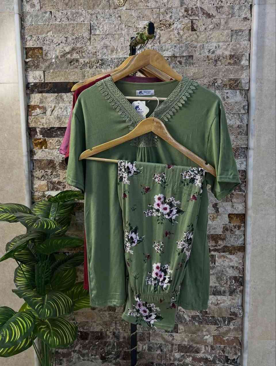 نزلت بضاعة عيد الفطر المبارك
كل تراك صيفي داخل البوتيك
سعره 10  الف دينار فقط

يوجدخدمة التوصيل جميع أنحاء العراق


**إذا كنت صاحب هذا الإعلان وتريد حذفه لأي سبب، رجاءا أرسل رسالة إلى الدعم الفني**