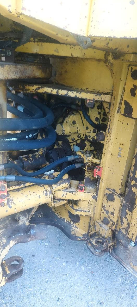 السلام عليكم شفل 80داشتو وارد امريكي مكينه كمنز موديل 88جاهز العمل للستفسار *********** مكان النجف
