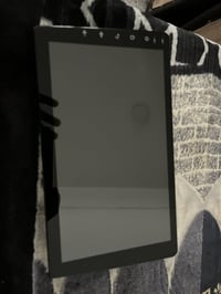 تاب شاشة سيارة شغاله تاخذه شرط الشغل  السعر 40 الف  07821863459