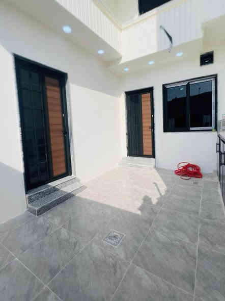 دار للبيع في حي الملايين الاولى 
المساحه البيت 150متر طابقين بناء حديث خدمات كامله تسليم البيت فوري 
جنس الارض بستان ملك صرف 
السعر 150مليون وقابل للتفاوض 
الأستفسار ***********
كورك *********** موصل
