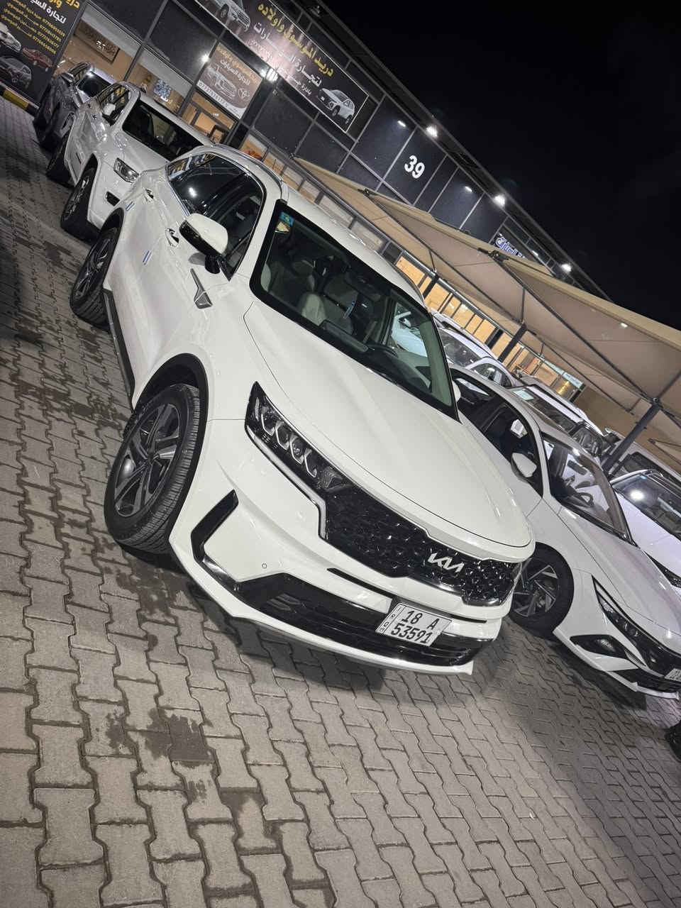 للبيع سورنتوموديل22السياره كفالة عامه بيه بارد بالباب شويه فقط جديده بمعنى الكلمه ماشيه 90حقيقي السياره ع وظع الشركه الشراي يتصل بي خير ويدلل السعر 265
اتصل ***********
