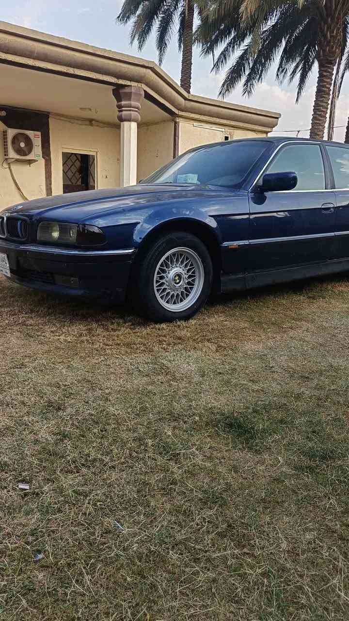 السلام عليكم للبيع بي ام خفاش اوكاسح موديل 1995اصل بليته اوسنوية حجم 730محرك 40اصل كير اومحرك بصندوك حداية جديدة كهربائيات من الطول لطول كله جديد جنطة شفط فتحه معروفه مواصفات الخفاش تخم تاير جديد باتري جديد داينمو جديده ايرفلو جديد عليه ادامه عامة من مجاول بخاخات بلكات مامخلي بيه نقص لوبرغي رقم بغداد مشروع وطني اتراي وين ميعجبك مكاني بابل للستفسار الاتصال ***********السعر 68اوبيه مجال
