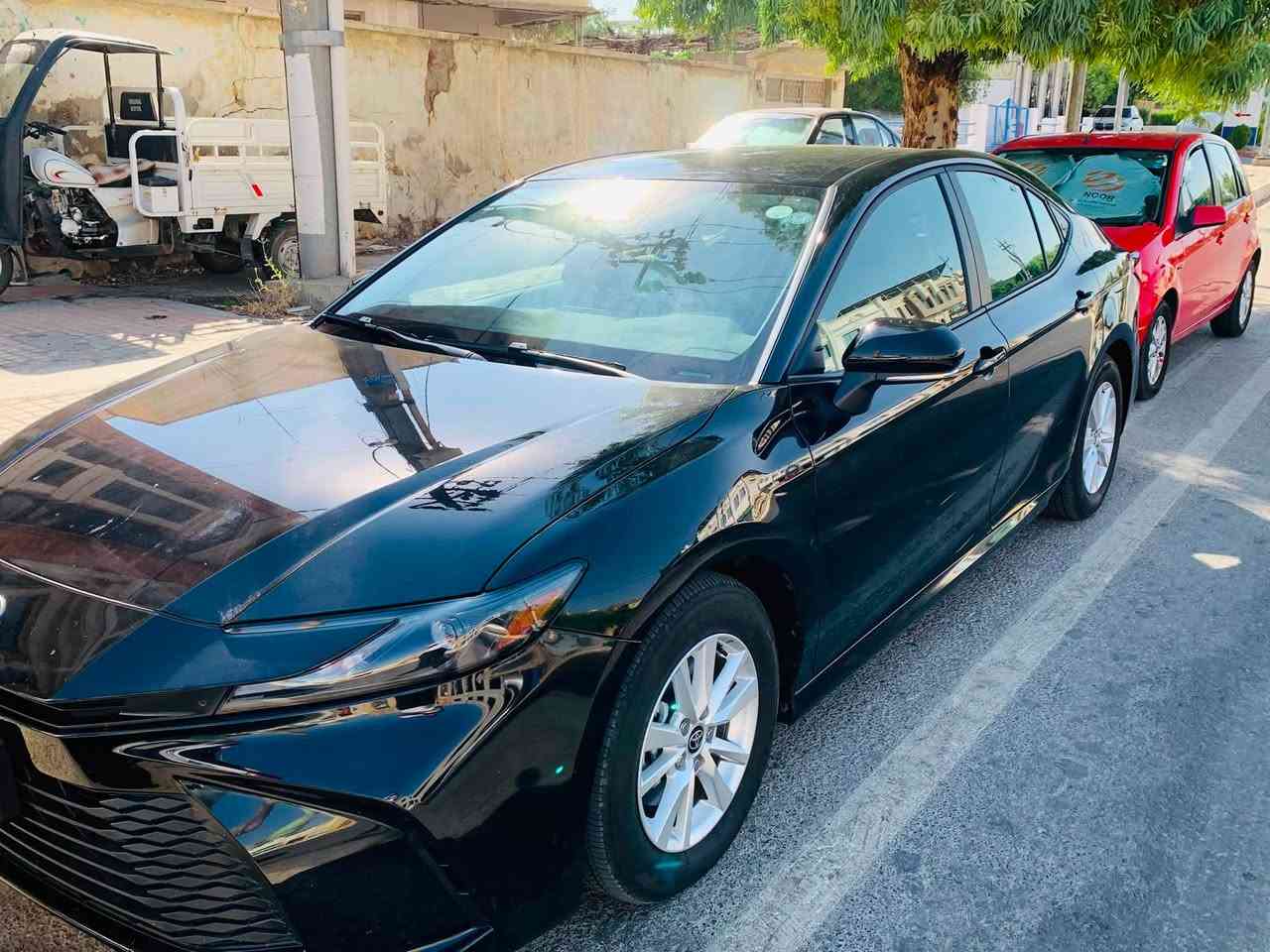 🚘 تويوتا كامري موديل 2025
✅ اللون:أسود�✅ ماشية 5 أميال فقط (زيرو)�✅ السيارة نظيفة جداً وبحالة ممتازة
حالة الحادث:
 ● قطعة صبغ واحدة فقط.
 ● ضرر خفيف في الجنطة الخلفية.
✅ السيارة مفحوصة وجاهزة.�✅ متبقي 3 أشهر على مهلة إصدار رقم الفحص.
📍 موقع السيارة: أربيل
💵 السعر: 21,900 دولار (قابل للتفاوض)
📞 للاستفسار والتواصل:�*********** (واتساب متوفر)
