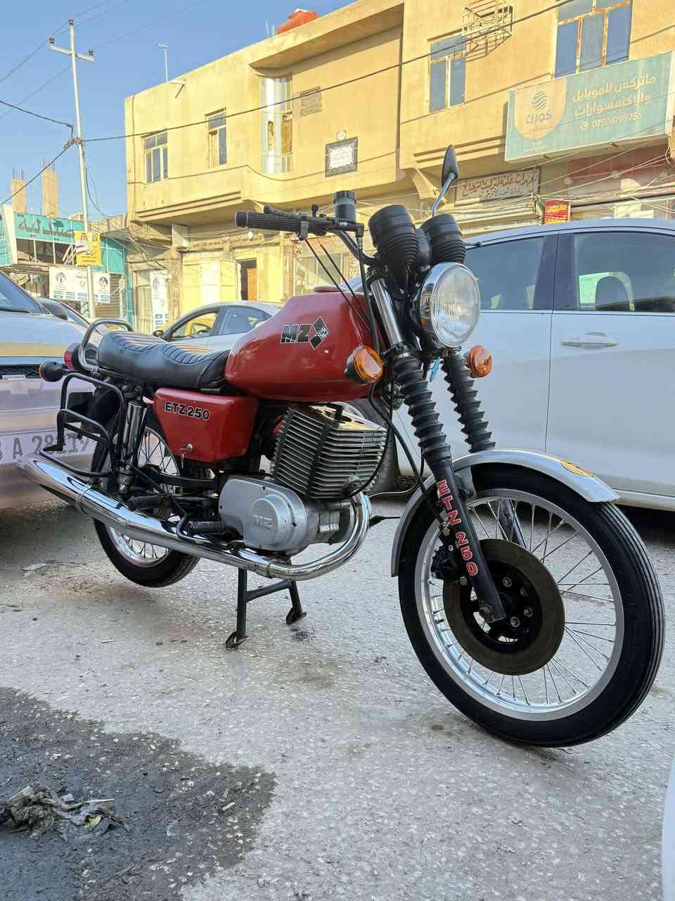 يا الله سلام عيني الجنايه ماطور البيع 88 ماطور جاهز عله اخرر حبايه الف مذب عليه ستوه  لحيم صوب واحد جوه الكشن الخشم مبدل جديد سايس 3 سنويه بدون راعي اخوان اني مكلف بل نشر سعره مليونين وبيه مجال الشراي يخابر راعيه وان شاء الله ميقصر وياه مكان الماطور مشخاب ***********
