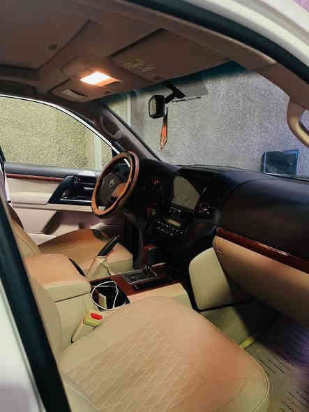 تحيه طيبه :::للبيع لاندكروز  موديل 2015مكفوله كفاله عامه رقم بغداد بأسمي تحويل ثاني يوم 

♦️ مكفولة كفالة عامة     بيه ملاحظات بسيطه 
الدعاميه مبدله والبنيد بي رصعتين فقط ♦️
‏‎محرك كير بشرط مامفتوح ♦️
‏‎سيارة حيل نظيفة كلشي على البلاد 

♦️نظافه ١٠٠٪؜ كامل بدون نقص و مصرف 

♦️سياره مال بيت 

العنوان بغداد مدينه الصدر

سعر المطلوب 435  مجال بسيط 

الاتصال ***********
