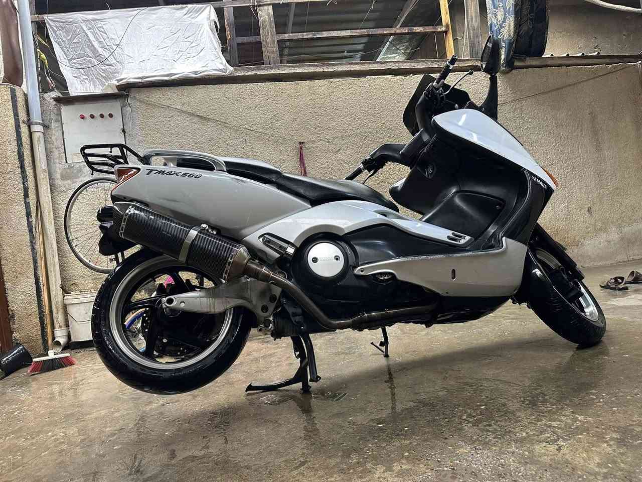 سلام عليكم دراجه تيماكس للبيع 2007 دراجه مكفوله مكاني بغداد شعب سعر 17بيه مجال تفاصيل عل رقم ***********
