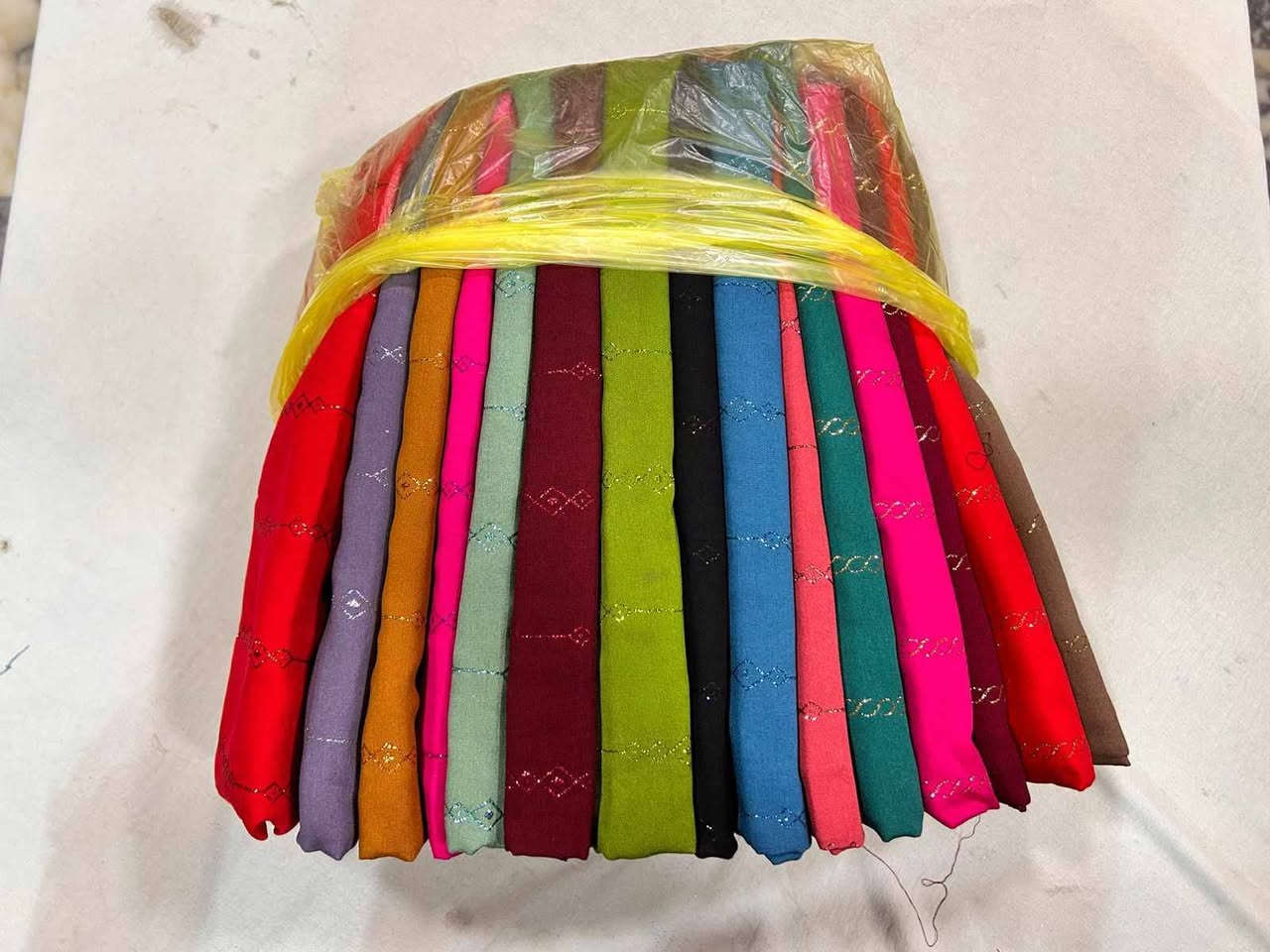 السلام عليكم
توفر عندي قطع قماش كشمير الإيطالي الأصلي شرط الأصلي اذا مو اصلي يرجع ويه المندوب بدون متدفعين اي شي طول القطعه مترين ونص ب4
توصيل كل المحافظات 5


**إذا كنت صاحب هذا الإعلان وتريد حذفه لأي سبب، رجاءا أرسل رسالة إلى الدعم الفني**