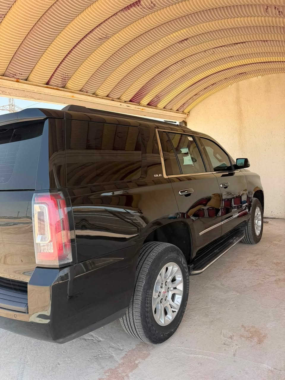 سلام عليكم يوكن مديل 20خليجيه مواصفاتSLE كفاله عامه ماعده بارد بالجملغ الخلفي وبارد بالجاملغ المامي داعاميات مصبوغات جماليه ماشيه 100الف سعره 340وبيها مجال مكاني البصرة *********** ابيع على السونار مالها
