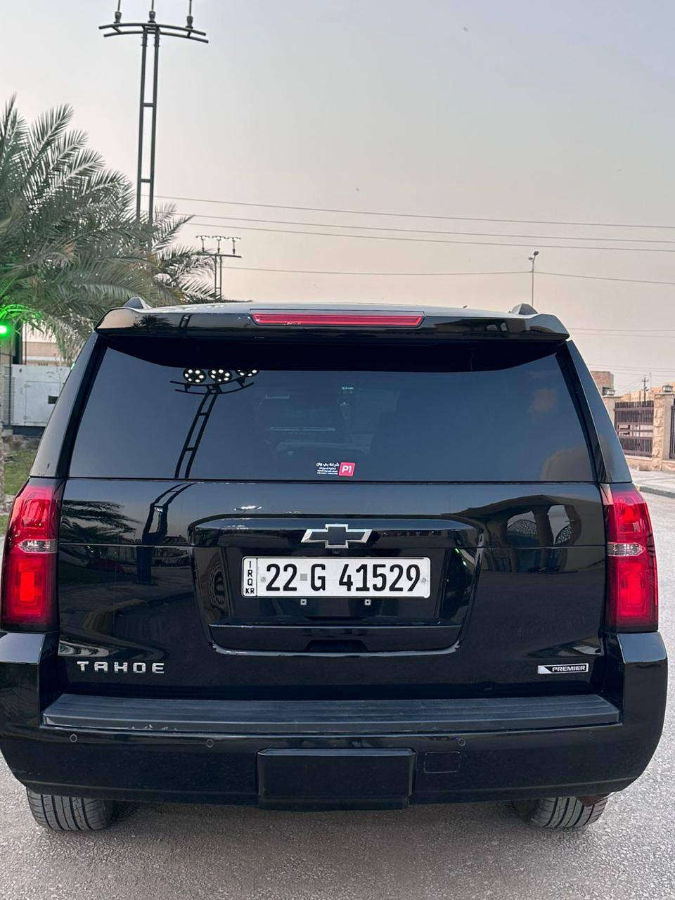 شيفروليه تاهو برمير (اعلى فئة) فول مواصفات لون اسود
#الموديل : 2017
#الضرر : باب الجنطة + طرف الجاملغ الخلفي
#الرقم : مرقم اربيل (الرقم الحديث)
#الايرباكات : بدون ضرر اي ايرباك

•المواصفات :

▪️السيارة : شيفرولية تاهو PRIMER 
▪️المحرك : 5.3L V8 (ثمانية سلندر)
▪️العداد: 87 الف ميل حقيقي
▪️حجم الويل: ويل كب حجم 20 اصل مع طقم تايرات بحالة ممتازة
▪️لايتات زينون مع حاجب LED مع كشافات دعامية
▪️بصمات عدد 4 للأبواب مع بصمة تشغيل
▪️رادار امامي مانع تصادم
▪️تحديد مسار
▪️حساس امامي
▪️حساس خلفي
▪️رادار جانبي (نقاط عمياء)
▪️تدفئة وتبريد لكشنات المقدمة
▪️تحكم فول كهرباء لكرسي السائق والراكب
▪️گشن ذاكرة خزن ميموري
▪️كامرة خلفية دوارة اصل مع الستيرن
▪️كشنات السيارة جلد اسود اصل
▪️شاشة سقف عارضه للكشنات الخلفية
▪️شاشة الدشبول حجم كبير مع قاصة داخلية صغيرة
▪️تشغيل عن بعد
▪️جنطة كهرباء
▪️شاحن لاسلكي (واير ليس)
▪️سستم صوت BOSE
▪️تحكم ستيرن جهتين بلوتوث وحاكية وكروس سرعة وتحكم صوت 
▪️نظام ABS مانع انزلاق
▪️ تظليل زجاج المركبة نسبة 80% مع السنوية

السعر المطلوب345 ورقة مع المجال
 مكان السيارة النجف 
الاتصال على : ***********
