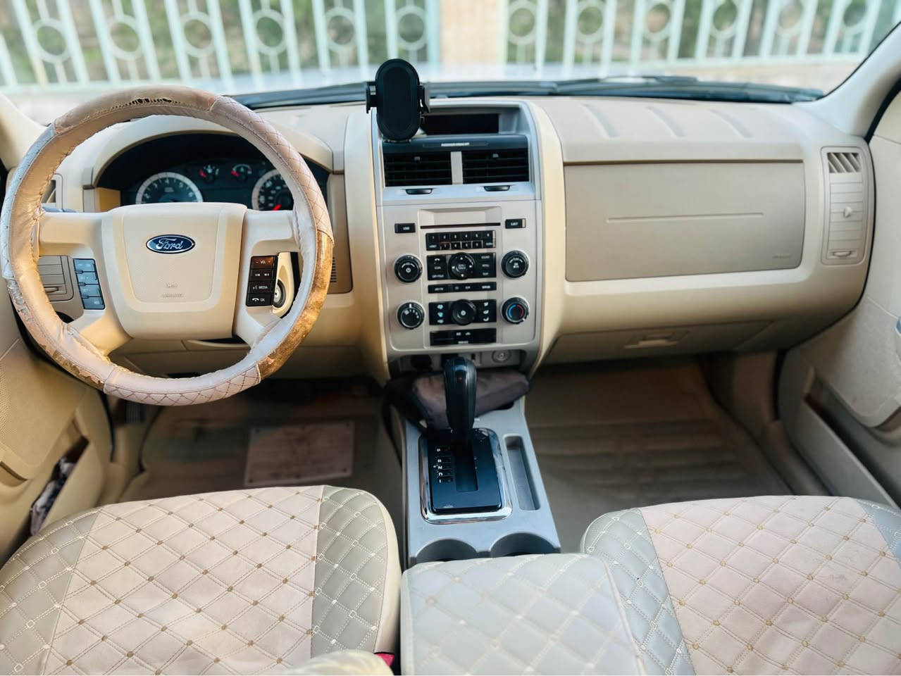 ***********
***********
ئەم فۆرتە بۆ فرۆشتن مۆدیل2012 بۆیاغی نییە دەبڵ ئەکسلە سەنەوی بەسەر چوە چوار تایەی تازە
سعر145گەڵاو کەمێک مەعامەکە السليمانية, العراق
