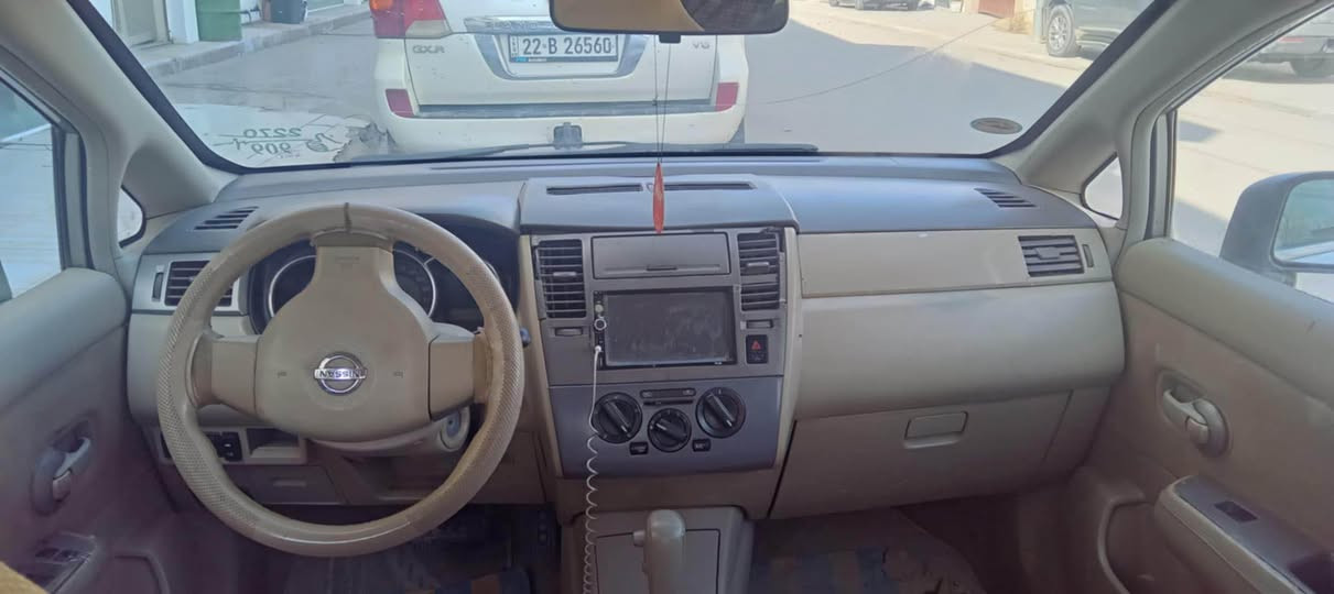 نیسان تیدە ٢٠٠٨
مەنەفێست ئەسڵی 
سەیارەکە ساغە
هەموو شتێکی مەزبوتە 
سحری ٤٧ قفڵی
رەقەمی ساحێببی 
*********** أربيل, العراق
