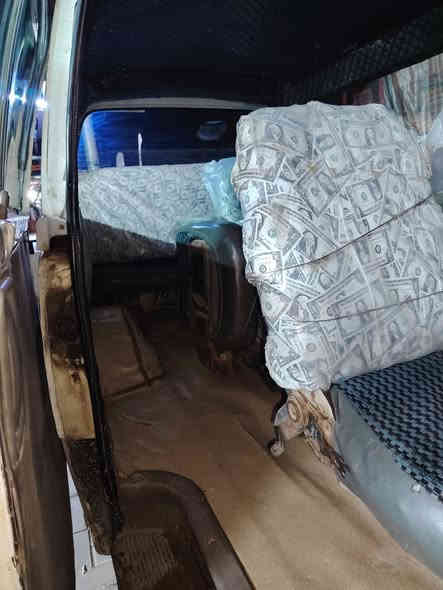 السلام عليكم بسبب الوعود الكاذبة اعادة النشر
بريجو مديل 1999 سنويه لل30
شهر ل8 مكينه كير اكسل كهربائات كلة شغال وضع الشركه مكفولات تخم تاير جديد شواصي الامامي ابلادي والخلفي معمر  الغرفه جديدة  هيئه والغرامات مصفره السعر ولاستفستار انتصل عل الرقم ***********
