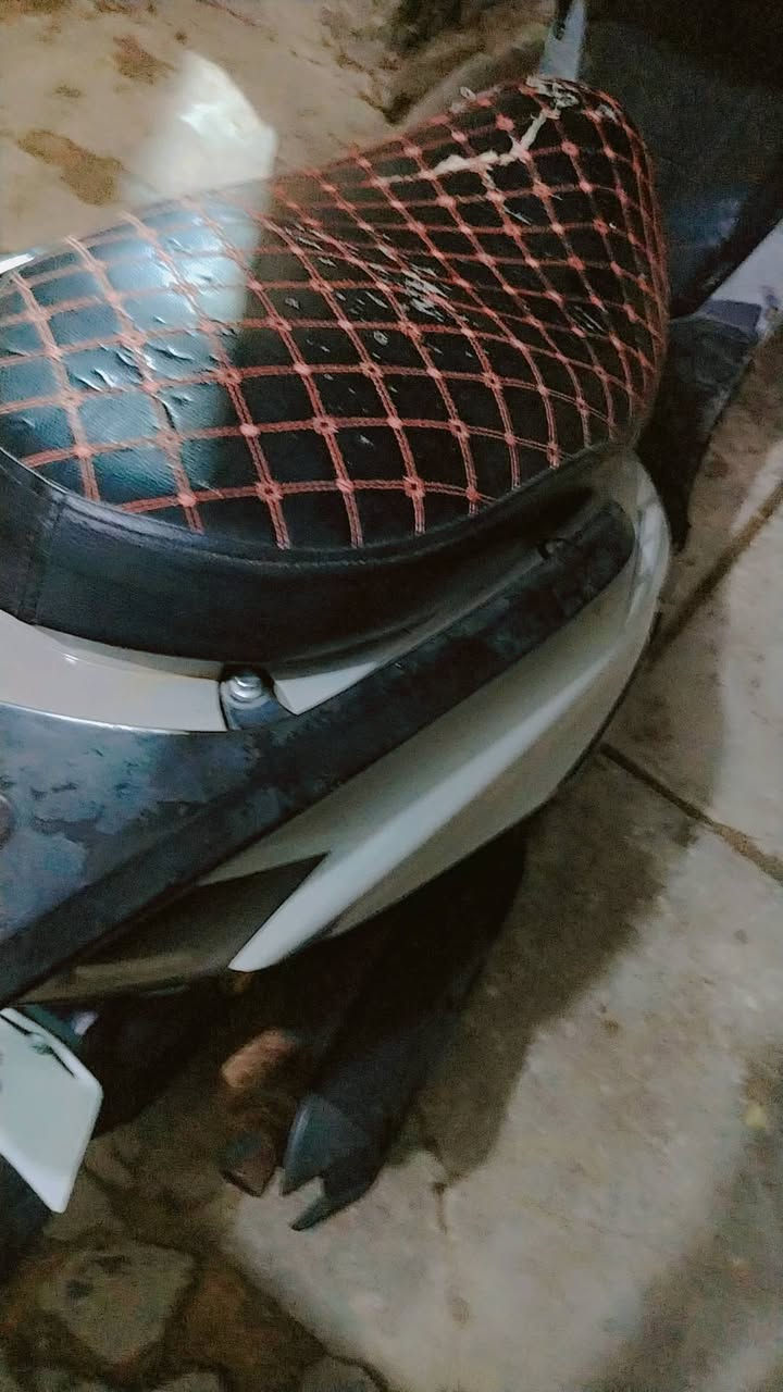 سلام عليكم دراجه للبيع خير المحرك فول كهرباءيات شغاله دراجه نضيفه شوفت عينك شراي تعال خاص مكان ديوانيه شارع 30 قرب جامع زين العابدين


**إذا كنت صاحب هذا الإعلان وتريد حذفه لأي سبب، رجاءا أرسل رسالة إلى الدعم الفني**