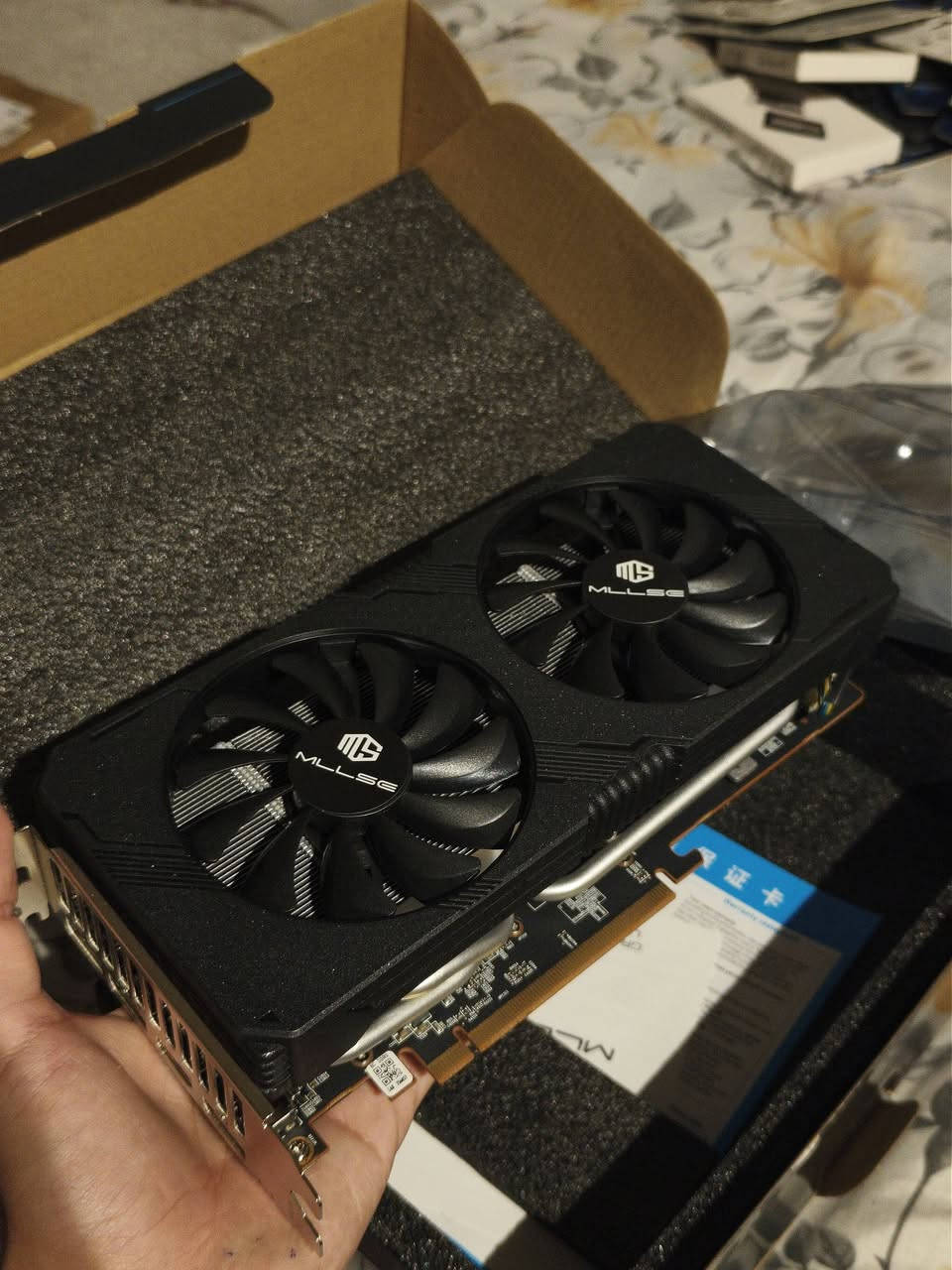 Mllse RX 5700XT
كارت نظيف جدا شغال و ضمان فحص يوم كامل 
السعر ٢٣٠ الف


**إذا كنت صاحب هذا الإعلان وتريد حذفه لأي سبب، رجاءا أرسل رسالة إلى الدعم الفني**