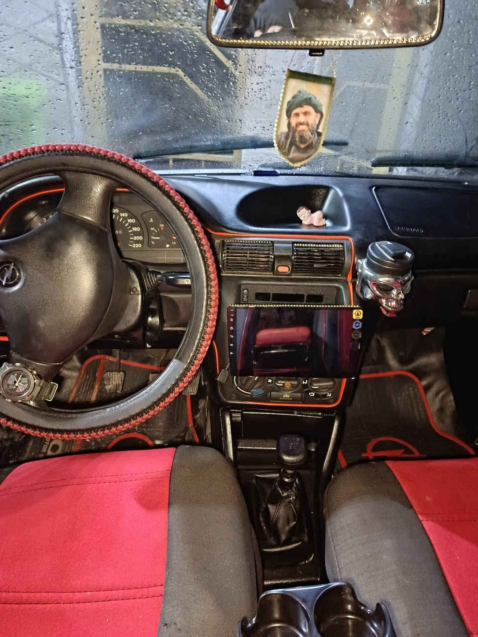 اوبل استرا موديل 93 سياره جاهزه سنويه 29 سعر 42 وبيها مجال للطيبين رقم الهاتف***********
