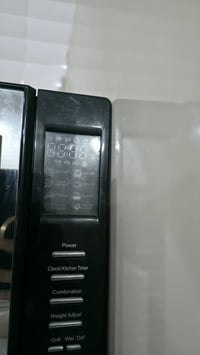 مایکرۆ تازە تازە بۆ گەرم کردنەوەی خواردن بۆ برژاندنیش  بەکاردێ بۆ چای ...