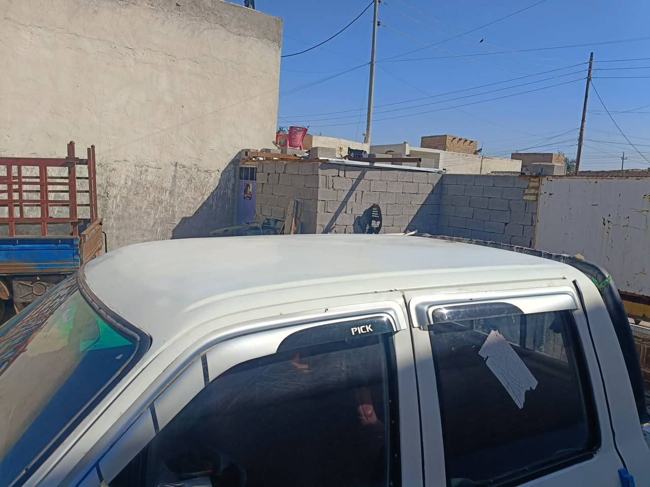 سلام عليكم للبيع بيكم موديل 90رقم واسط نكليزي سنويه 29 مصبوغة جماليه مكفوله من كلبه وضربه شاصي مكفول مكينه بدايت تبخير كير خمسه نمر نضيف تخم تاير نضبف عنوان ميسان ناحيت كميت السعر 38وبيها مجال ***********
