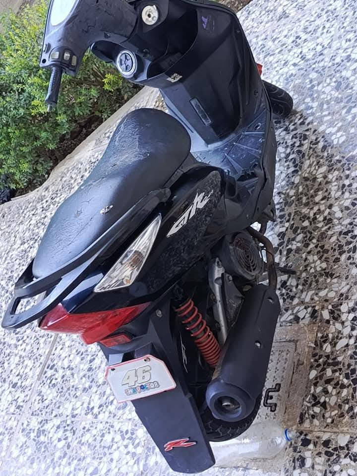 ماكس ثعلب كلة بلاد نكرة سلف هندر محرك ما مفتوح كهربائيات كلها كاملة دراجة نضيفة بمعنى الكلمة بحالة الرمبة محرك ناعم لا نضوح ولا تبخير كفرات ختم واحد وية المحرك سعرها 600 بيها مجال حك الجية مكاني الشعلة  ***********
