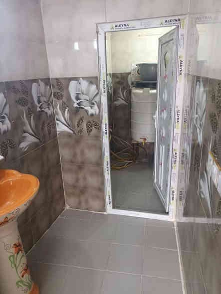 بيت طابو زراعي للبيع
مساحه 170متر
غرفتين وصاله ومطبخ وصحيات واستقبال
اساس كونكريت والسقف عكادة
بناء طابوق جديد
السعر 85
منطقة الدسيم

***********
