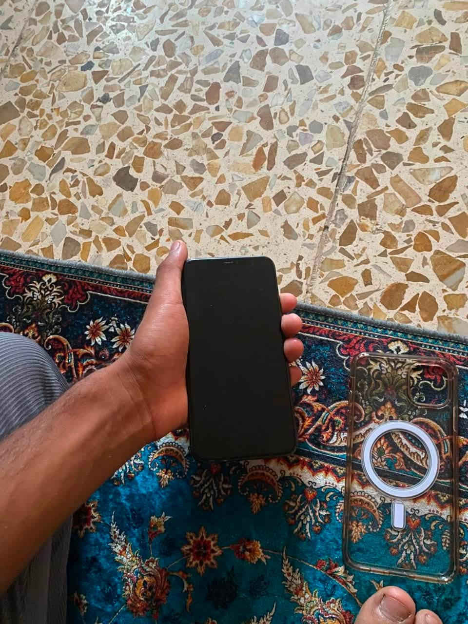 11 برو ماكس جهاز تفاصيل كلها بالصور نضيف وبلادي وممفتوح وتر جهاز سعره 280 وبي مجال للاستفسار ***********
