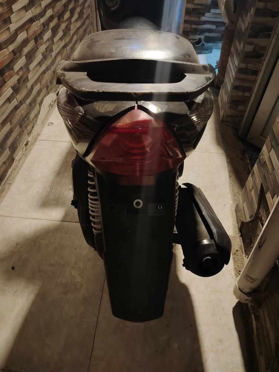 سلام عليكم دراجه ثعلب للبيع شغاله سلف و هندر كهرابايت شغاله الكيلو متر شغال كلشي مابيه مكاني الكاضمية السعر450 وبيه مجال ***********
