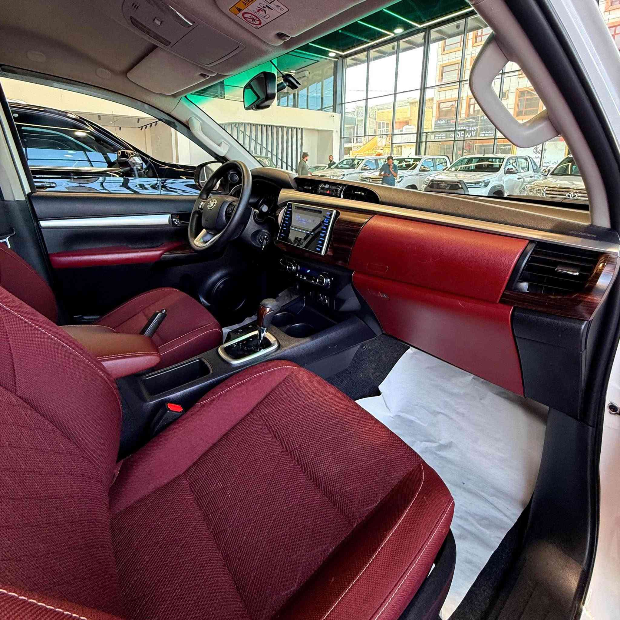 🛎 🔱السلام عليكم 🔱🛎
للبيع سيارة تويوتا هايلوكس
TOYOTA HILUX 
وكالة شركة جيهان (تويوتا عراق)
موديل 2019
كير اوتوماتيك
فور ويل 4X4
ماشي 255,000 كيلو متر
ويل كب 18 انج TRD
كاميرا خلفي
داخل احمر
كشنات تبريد
مودات قيادة
مانع انزلاق
جامة خلفي سلايد
مطريات بيلادي
سيارة مكفول كفالة كلشي بشرط بدون ضرر و  صبغ و باقي كير و محرك و كهربائي كلة بشرط
سيارة رقم اربيل و تحويل ثاني يوم و سنوية ماصاقتة
سعرها 26300$
مكان اربيل معرض تانك موتورز
☎️***********
☎️*********** أربيل, العراق

