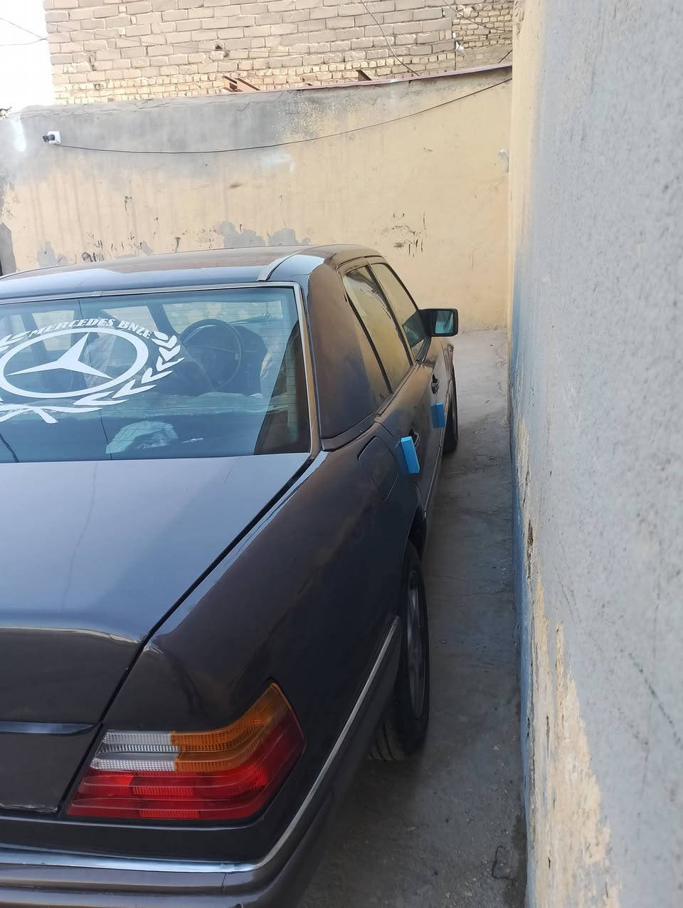 سياره للبيع مرسيدس موديل 92 حداديه جديده ويلكب بالسياره تبريد دوشمه جاهزه من كل شي السياره بأسمي للاستفسار الاتصال على الرقم اسيا  ***********
 اثير *********** السعر 65 ورقه وبيه مجال للشراي
