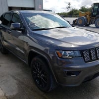 جيب بلاك توب 2021 رقم بغداد ب اسمي  بدون تبديل ولا قطعه ماشيه 34 ميل س...