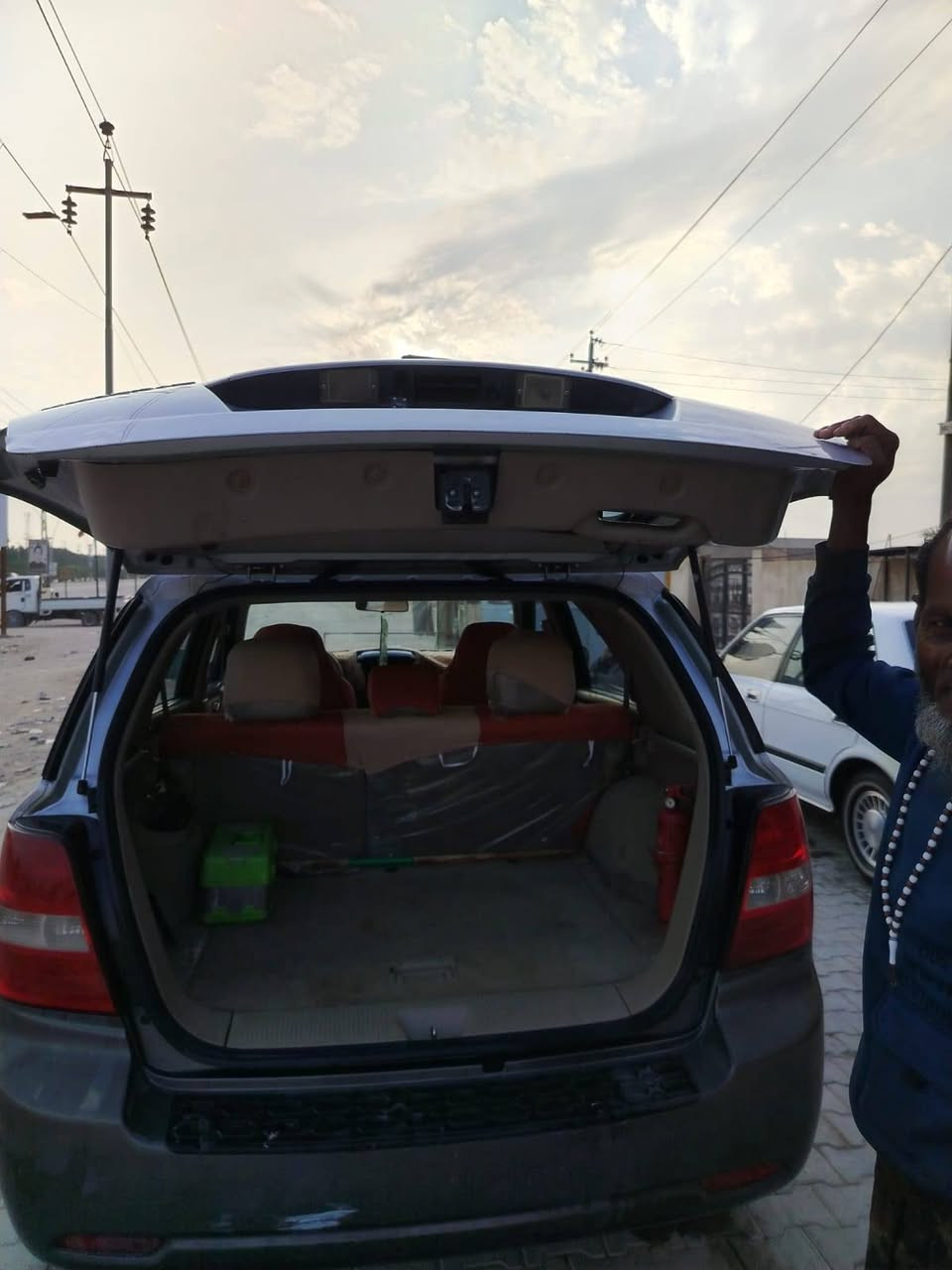 كيا سورينتو موديل 2007 رقم بصرة محرك 3800 السعر 100 ورقة للتواصل***********
