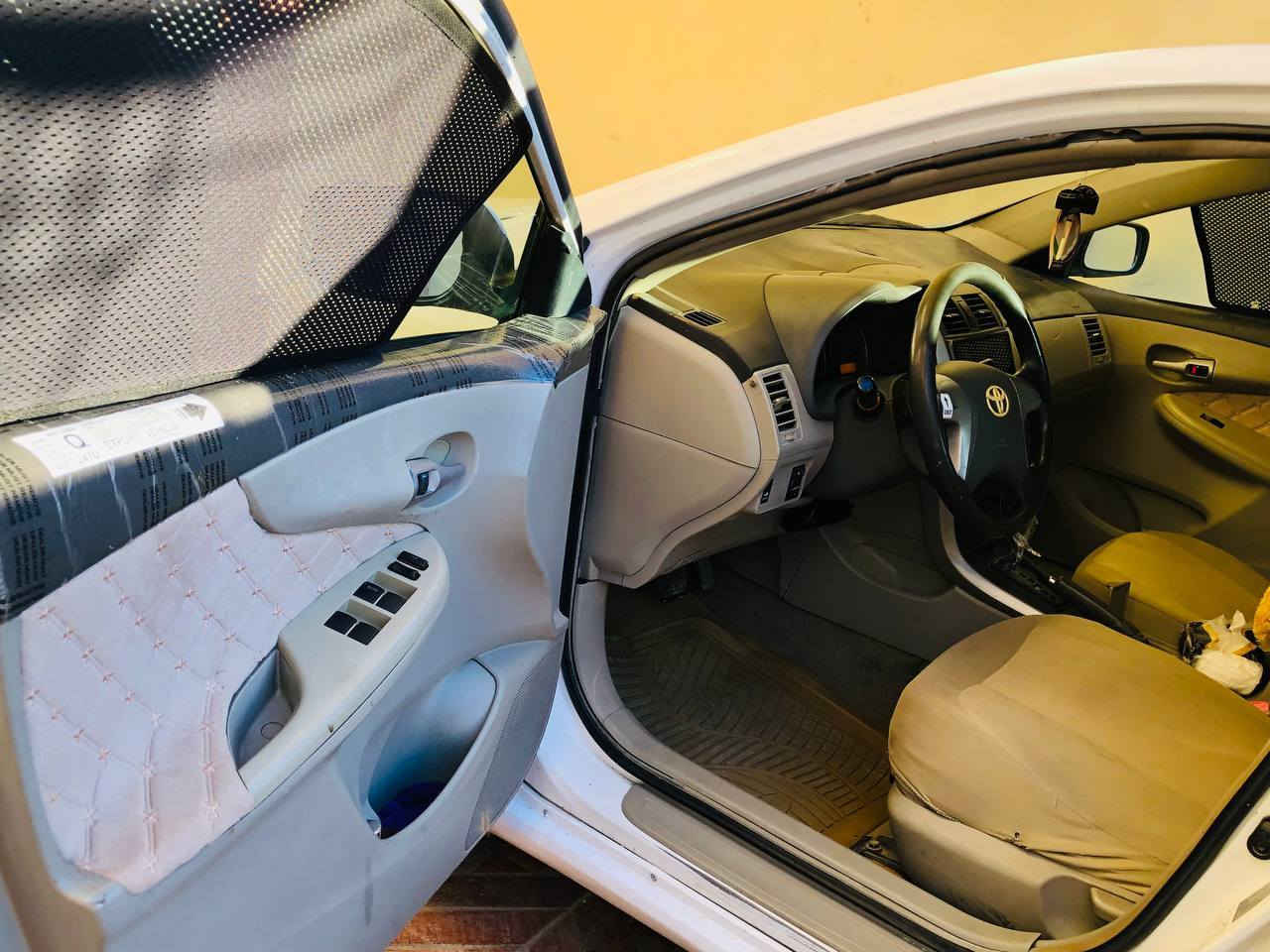 《بەناوی خوای گەورە》
کـرۆلای2010بڕاوەی دووبەی خلیجی سپی بەفری  ماشاللەی ئەوێت سەیارەکە زۆر جوانە،شاشە زینۆنە ناوزەردە گێڕ ئۆتۆماتیک و عادی ، مەکینەگەورەیە، گێڕومەکینەی بەشەرتی بێعەیبی ،کامێرایە،  نوکە دەرزی شوختی نیە،دەعامی بۆدەعامی بەشەرت، بیانو بڕە مشتەریت تەلەفون بکە مشتەری نیت سێعر تاقی مەکەرەوە  سەری خۆتو منیش مەیەشێنە.لەگەڵ ڕێزم
شوێن:سلێمانی
.ڤایبەری لەسەرە:***********
