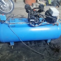 للبيع شرط ال فحص شغال نضيف وياه دريل لقم و مسدس هوه الشراي يتصل 078092...