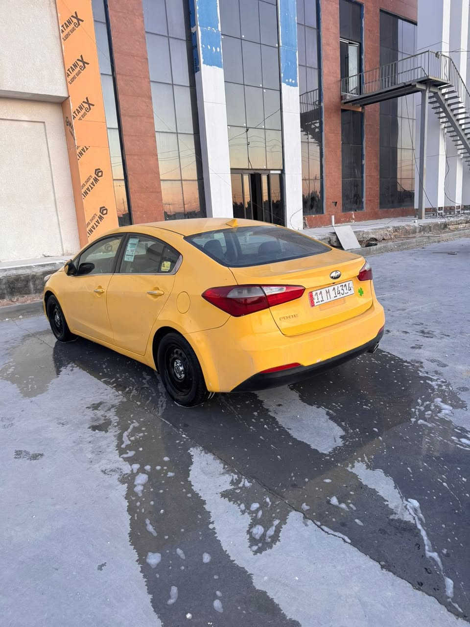 السلام عليكم
شباب كيا فورتي موديل ٢٠١٤ ضربتهة مثل ما موضحة بالصورة فقط بنيد وراجع نفسة سيارة كلة ليبل واحد 

مواصفاتهة المكينة gdi يعني السيارة فول للاخير 

كير ومكينة مكفولات مكينة لا تنقيص ولا تبخير 

الكير cvt 

فتحة سقف 

بصمة تشغيل 

بصمة ابواب 

دوشمة كاملة للغرفة  

نضام ايكو 

تخم تاير جديد

 الصدر الخلفي جديد 

صدر امامي نص عمر 

الكشنات كهربائية خزن ميموري 

كشنات تدفة تبريد 

بعد بيهة هواي مواصفات 

عارضة ب95 

الستفسار التصال ***********

او المراسلة خاص
