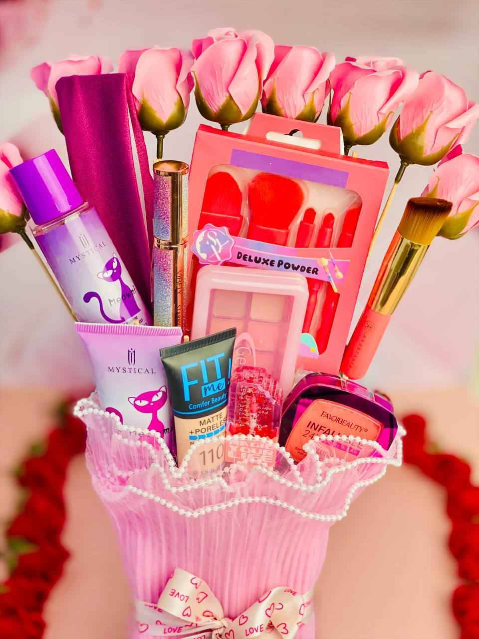 احتارينا شنو دملكم فجمعنا الورد والمكياج ببوكي واحد! 🎁🔥"
البوكي اللي راح "يقلب الموازين"! 💃
جمال، أناقة، وترتيب ياخذ العقل. يحتوي على:
• مجموعة فرش احترافية 🖌️
• باليت ألوان تجنن 🎨
• أساس وعطور تدوخ 🧴
• ورد وردي يعبر عن الرقة 🌸

لأن عيونچ تستاهل كل الدلال.. جبنالچ بوكي مو بس ورد، بوكي كله حب وجمال 💄🌹"
بعيد الحب، الورد يذبل بس المكياج يبقى يذكرها بيك بكل طلعة. دللها ببوكي يجمع أرقى القطع والماركات اللي تحبها، مغلف بكل حب.
قطعة فنية تعبر عن اهتمامك بأدق تفاصيلها.. لا تكتفي بالورد، أهديها اللي يخليها تبتسم كل ما تباوع بالمراية ✨❤️.
عيد سعيد  وممتلئ بالجمال ✨💄🌹
#صحه وجمال#عنايه بالبشره
🚘يوجد خدمة توصيل لجميع محافظات العراق 🚘 بغداد, العراق


**إذا كنت صاحب هذا الإعلان وتريد حذفه لأي سبب، رجاءا أرسل رسالة إلى الدعم الفني**