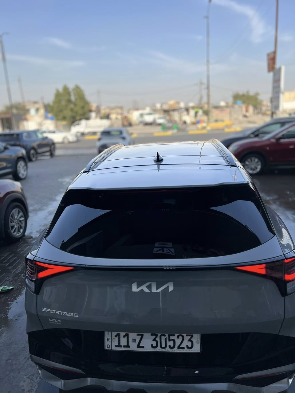 سلام عليكم ورحمة الله وبركاته سبورتج اس اكس برستيج SX PRESTEG 2023 فوللل 1/1 دواخل حمر دواخل تدفئه كشنات 
حار وبارد كامرات 360درجه حساسات اماميه وخلفيه مرايات كامرات بيه جانبيه الحادث مالته بابتين مال جه اليسره صبغ بابتين بدون ايرباكات مرقمه بغداد كامله مكمله (السعر)24000$وبيه مجال الاستفسار ***********
