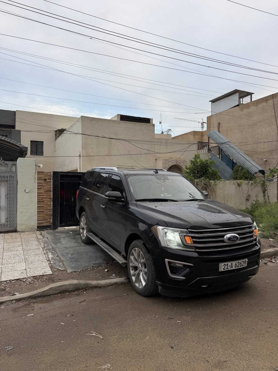 السلام عليكم 

مطلوب مراوس كاع بالضباط او المراتب او بالصابيات بموقع مرتب 

عندي هذني السيارتين رايد اراوسهن بقطعة ارض بالاماكن الي ذكرتهم اعلى 

للاستفسار اكثر 
***********
