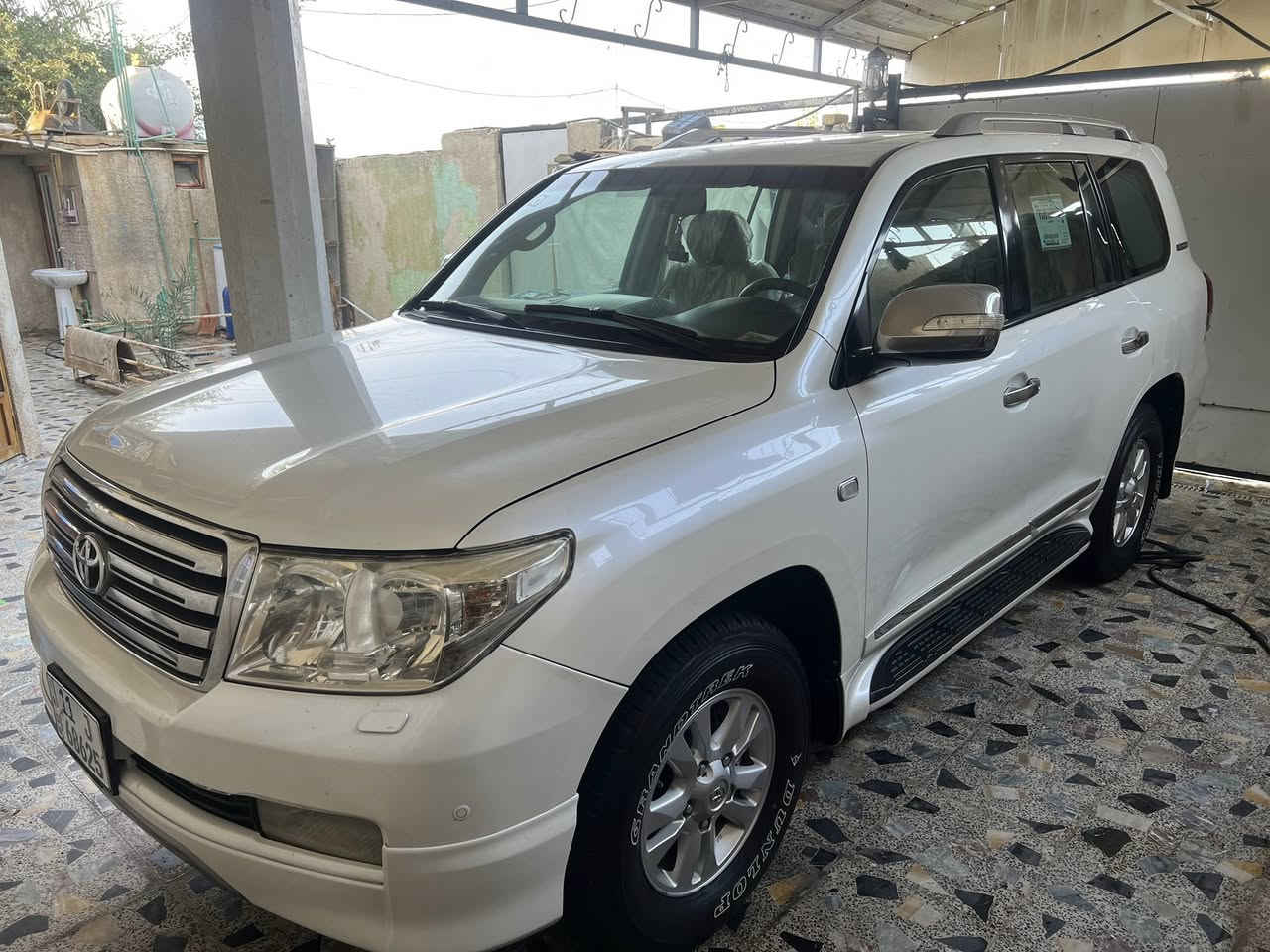 السلام عليكم
لاند گروز 2011 ستينية 

رقم بغداد نگليزي تحويل بأسم المشتري 

سيارة جديدة بمعنى الكلمة تخم تاير حدادة سياره حلون وجاهزة من كلشي شاشة تحكمات ستيرن معروفة مواصفات الستينية السعر 310

للاستفسار الاتصال 

‭0771 771 6667‬
