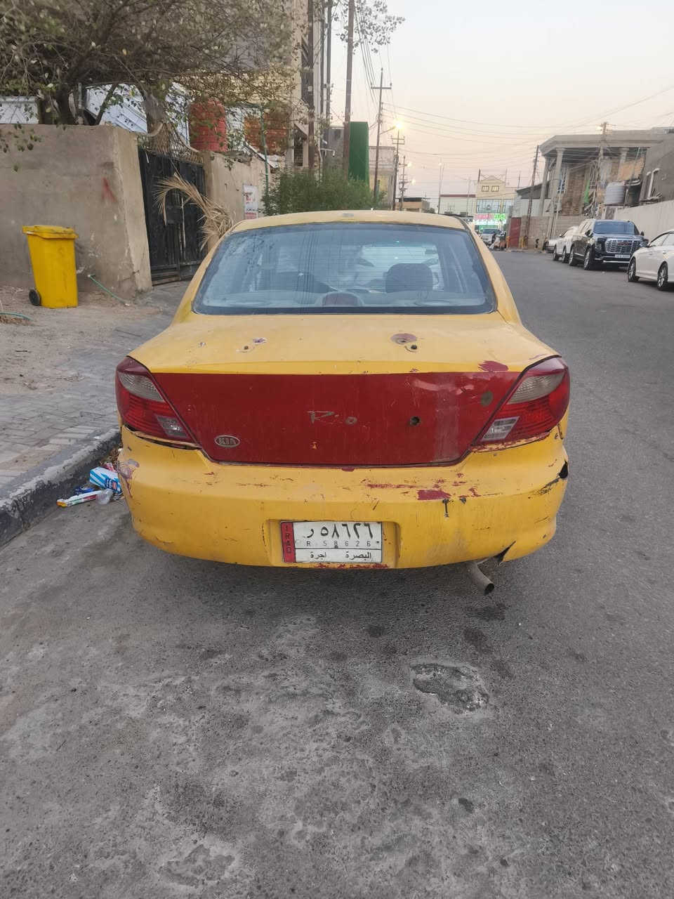 السلام عليكم ورحمه
هذه السيارة للبيع راعيها موجود موديل الفين اعتقد تباع ع حاله شغاله بيه الفيت بم عاطل سعرها( 13 ورقة ) وبيه مجال 
سنويته با ٢٧ تسقط  البصرة القبله 
*********** هذا رقم راعيها انا مكلف بالنشر .
