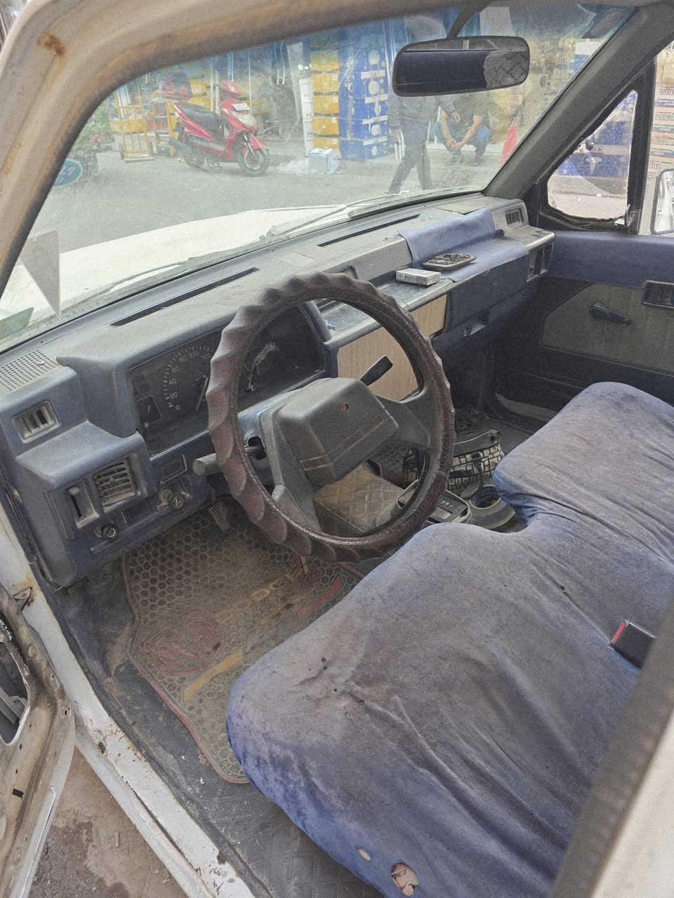 سلام عليكم مستوبيشي مديل ١٩٩٥ رقم بصره تحويل مباشر سياره حلوه كهربائيات كله شغاله محرك وانجي جاهزه مكاني بصره ***********سعر ٣٧وبيه جمال قليل
