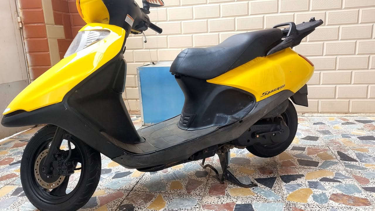 سبيسي ياباني جاهزه كفرات مكينة بوش وبستم رايمر شلعه معدل ناعمة كابريتر اصلي اكسل بلادي كهربائيات كله شغالة دراجه كل نقص مابيه مكاني كوت الزهراء ***********
