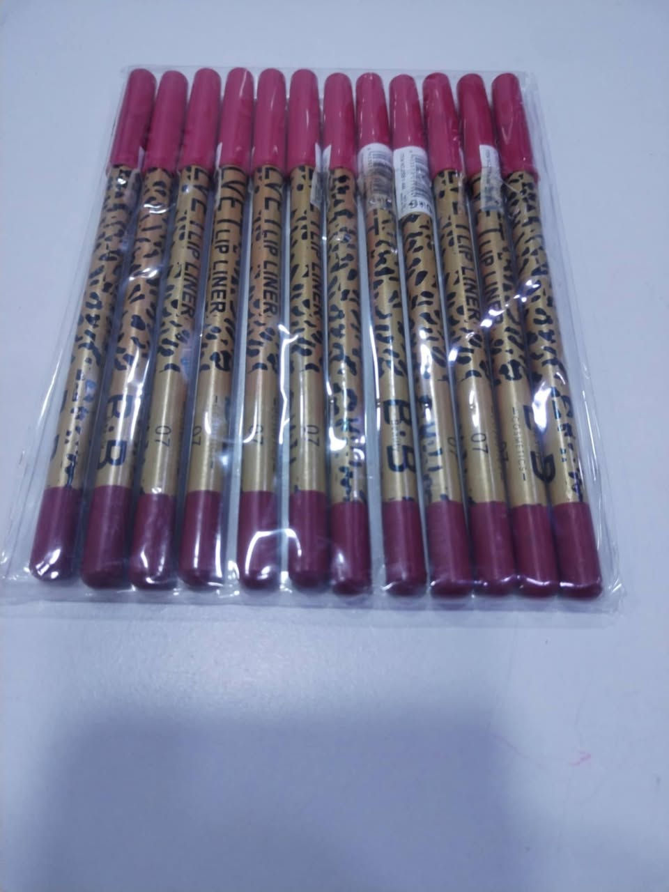 أقلام تحديد الوان الدرزن ب ٢٥٠٠ الفين ونص العنوان سامراء مجمع الابرار حي صلاح الدين بداية شارع جامع الهدى والملعب الخماسي شارع ٩ قرب مجمع أحمد القيسي للمنزلية قرب مكتب النائب مثنى عبد الصمد السامرائي هاتف *********** تابع الصفحة وتمتع بالعروض
