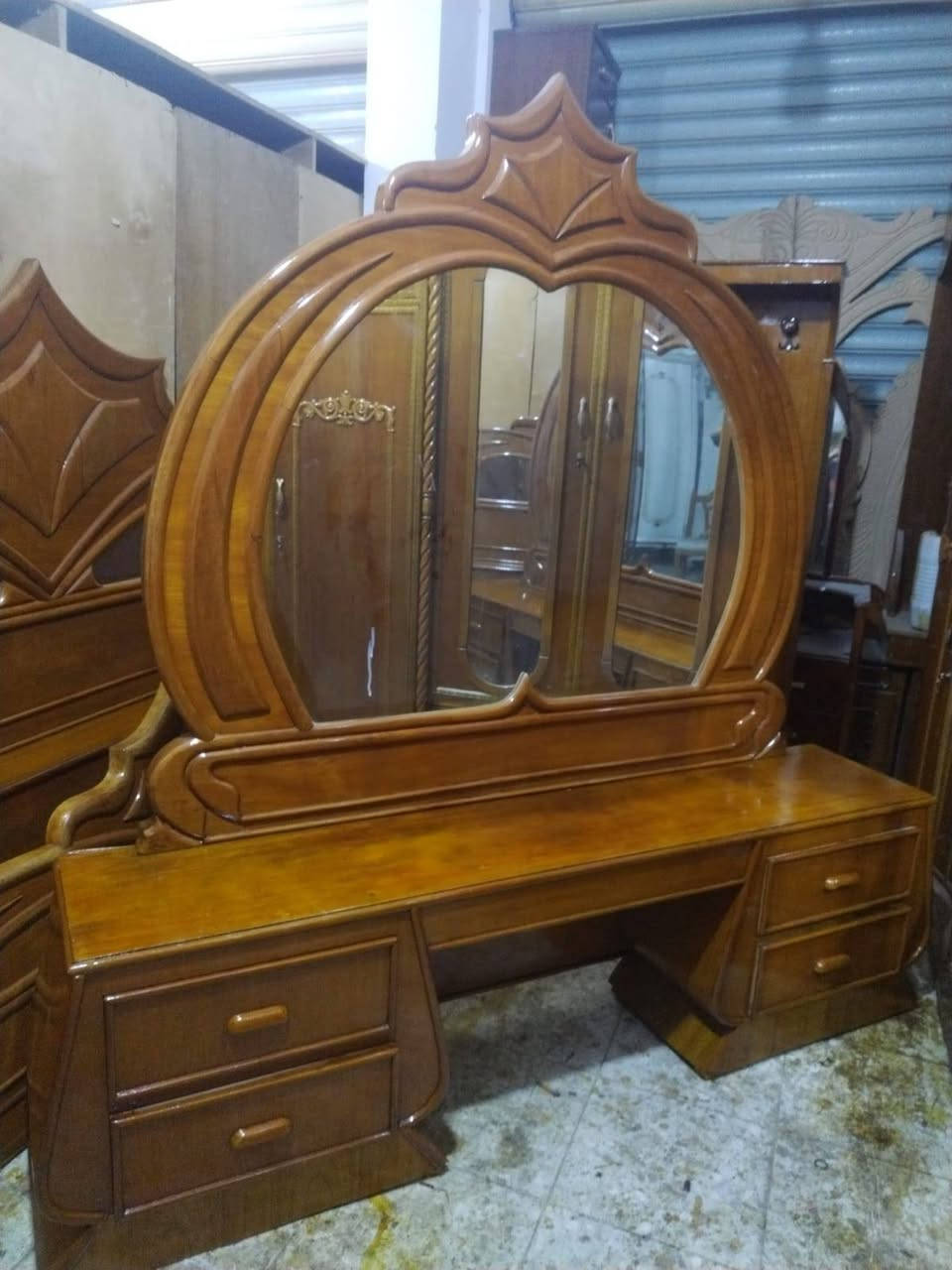 غرفه 6 باب ملحق صاج داخل وخارج ضهر جرجوبه شغل درجه اولى مستعمل موديل نقش صاج بورمي بغداد الأمين الثانية ***********
