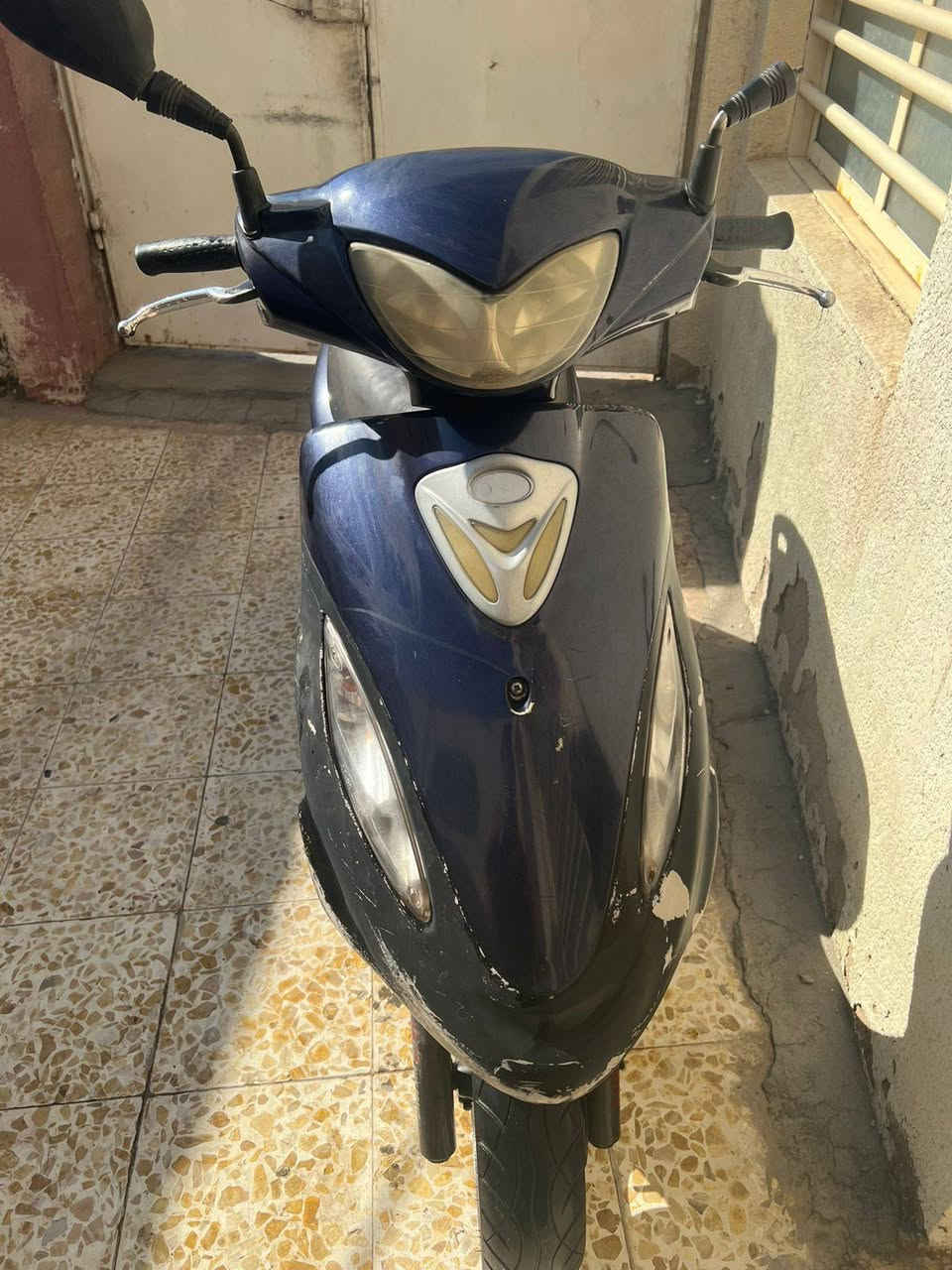 دراجة كامكو للبيع دراجة شغالة سلف خير من الله دراجة نوزل ومحورة كابريتر مفتوحة مرة وحدة بوشة وبستم مكان المجر الكبير سعر الدراجة 400 وبيها مجال الاستفسار ***********
