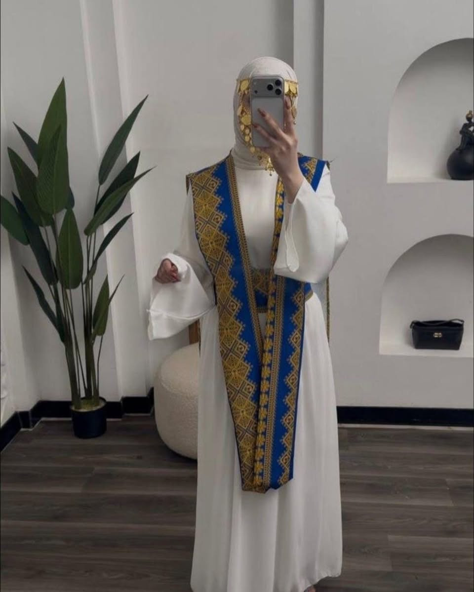 فستان العيد
خامة ستن & شيفون 
38-40-42-44-46-48


**إذا كنت صاحب هذا الإعلان وتريد حذفه لأي سبب، رجاءا أرسل رسالة إلى الدعم الفني**